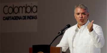 Iván Duque pidió este martes a los venezolanos que se unan en la "búsqueda de la libertad" para desalojar del poder a Nicolás Maduro. Foto: EFE