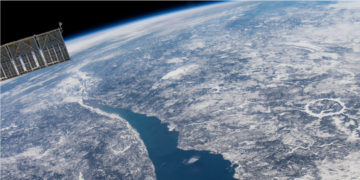 El cráter de impacto Manicouagan en Quebec en Canadá, es una de las evidencias de que los asteroides han impactado la tierra. Foto: Estación Espacial Internacional